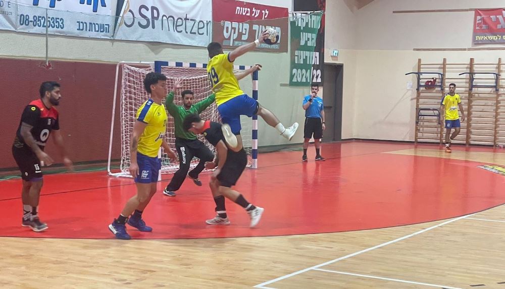 מכבי ת"א הבטיחה את הכרטיס הראשון לליגת העל
