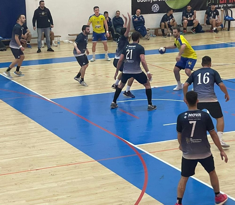 משחק הכיסאות בלאומית: רחובות חזרה למקום השני